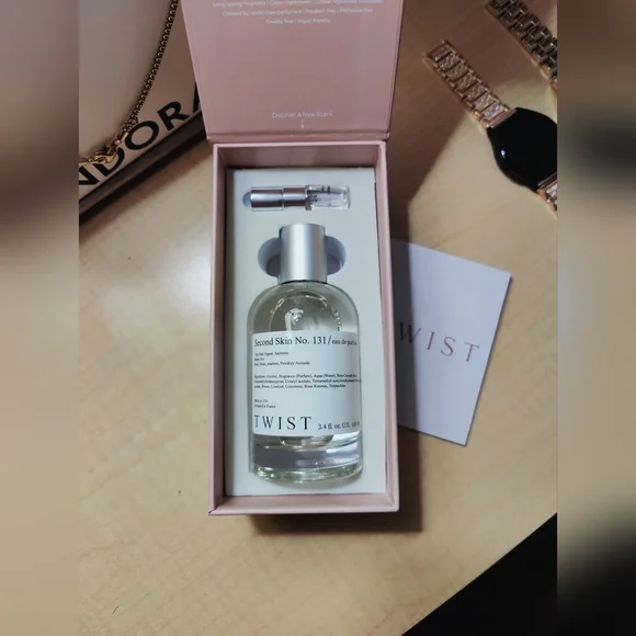 New Twist Second Skin 131 Perfume Fragrance - Picture 2 of 2